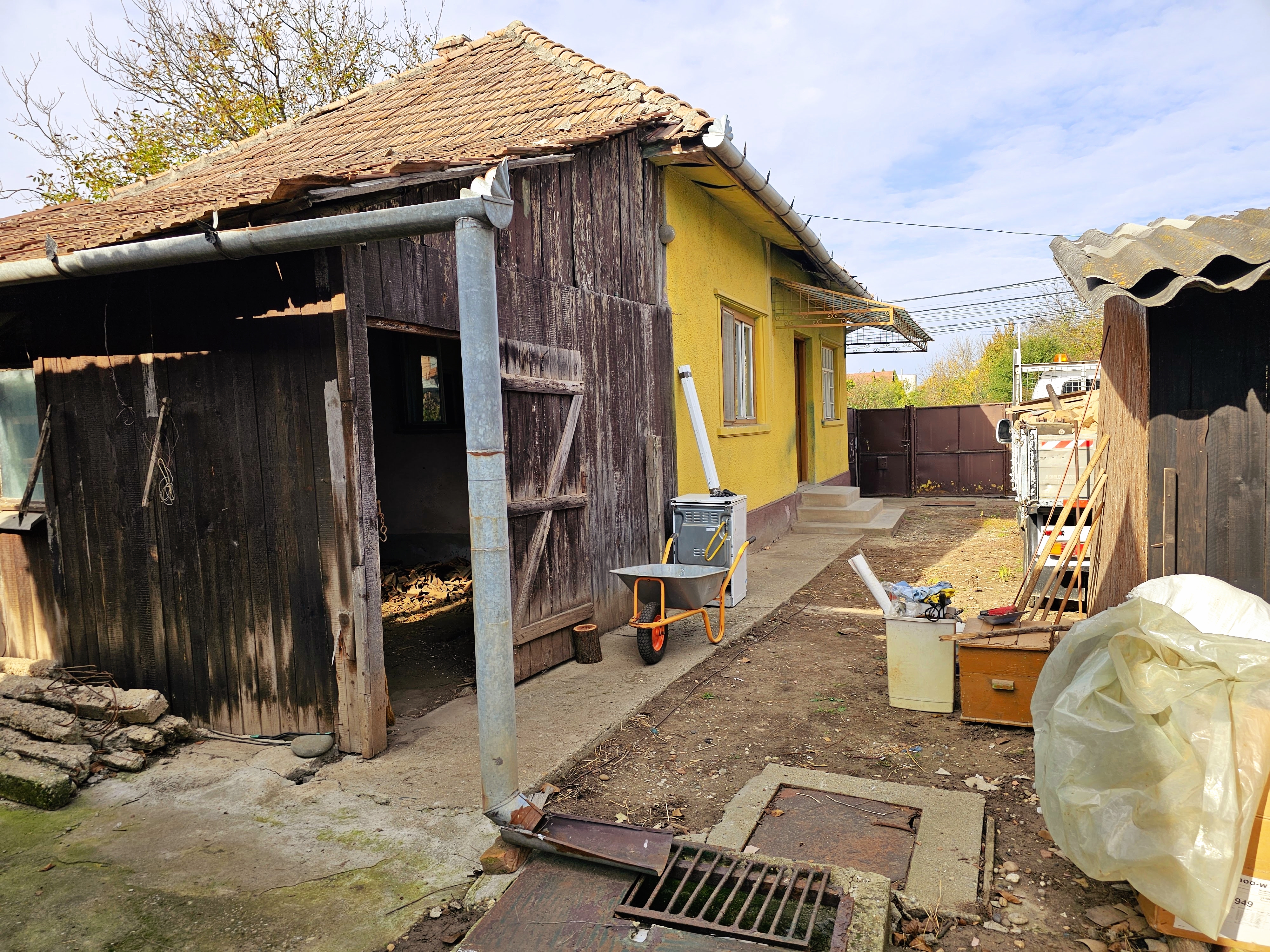 Oportunitate de investiție! 740 mp teren cu casa demolabila, Cetate - foto 3