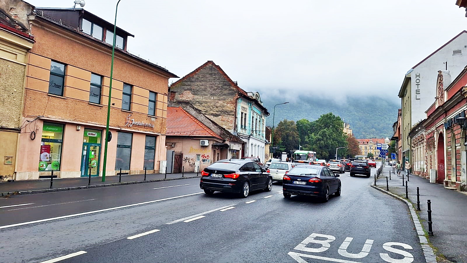 Str Lunga, zona Mielul Alb, spatiu comercial de 82mp tip crama, 129900 euro - Brasov