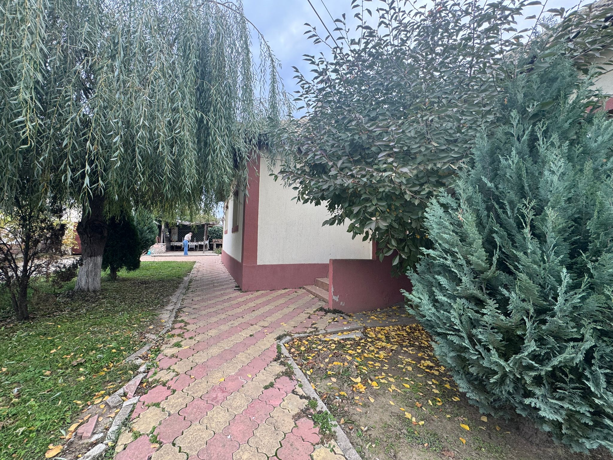 Mihail Kogalniceanu (cod04)-Casa 4 camere - foto 2