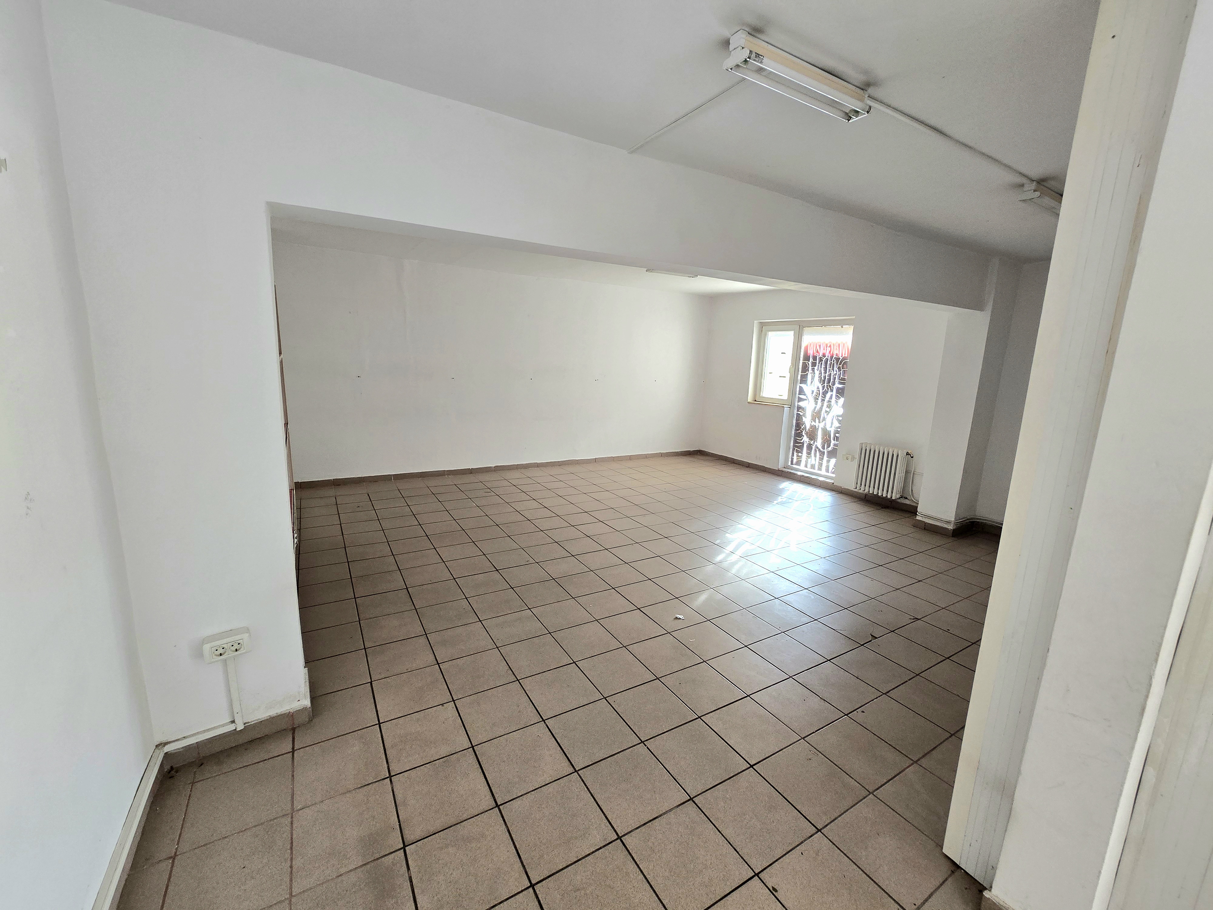 Spațiu Comercial, Parter, 70mp, Zona Cetate - foto 3