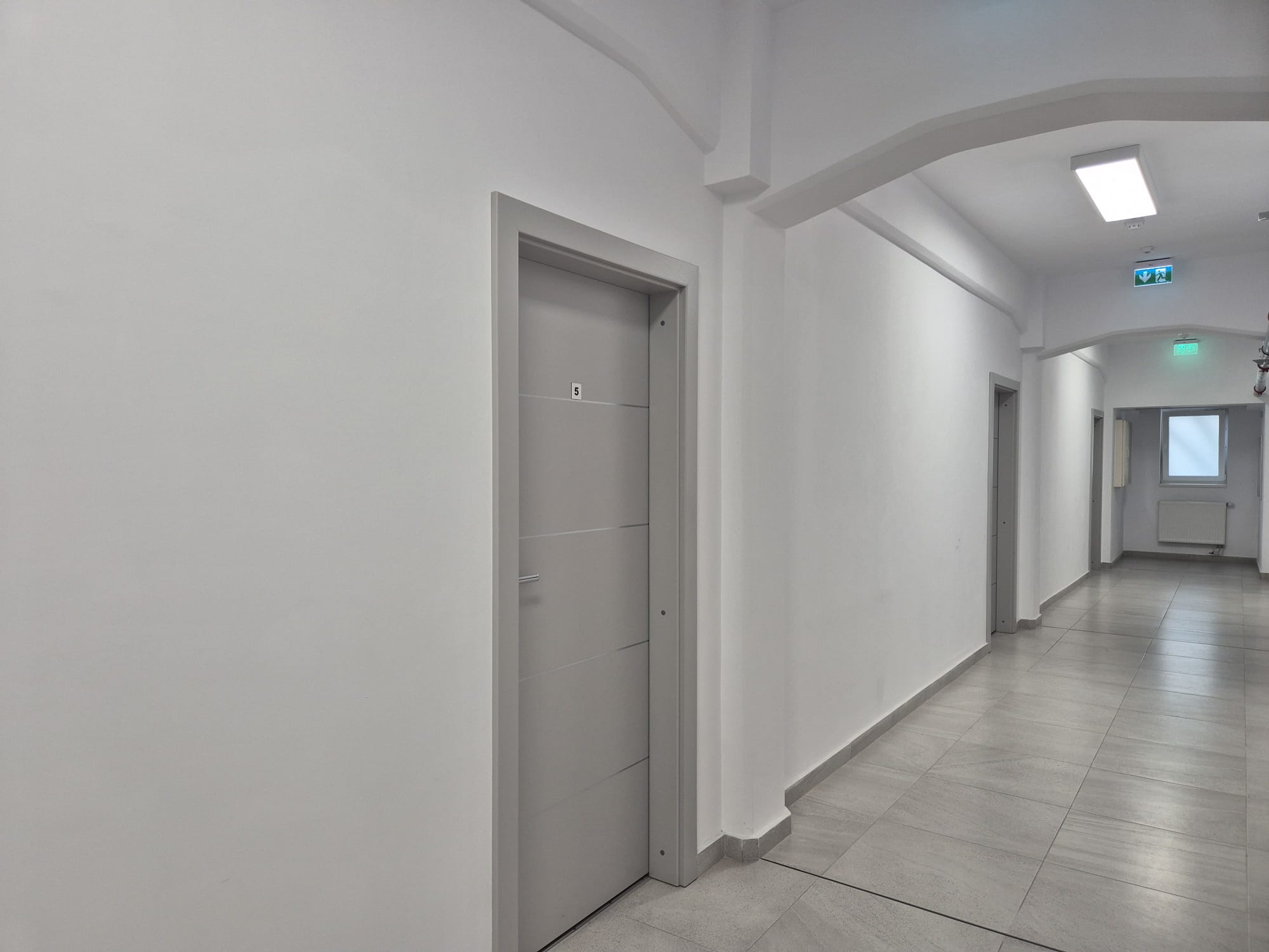 Comision 0 - Spații birouri libere, zonă centrală - foto 2