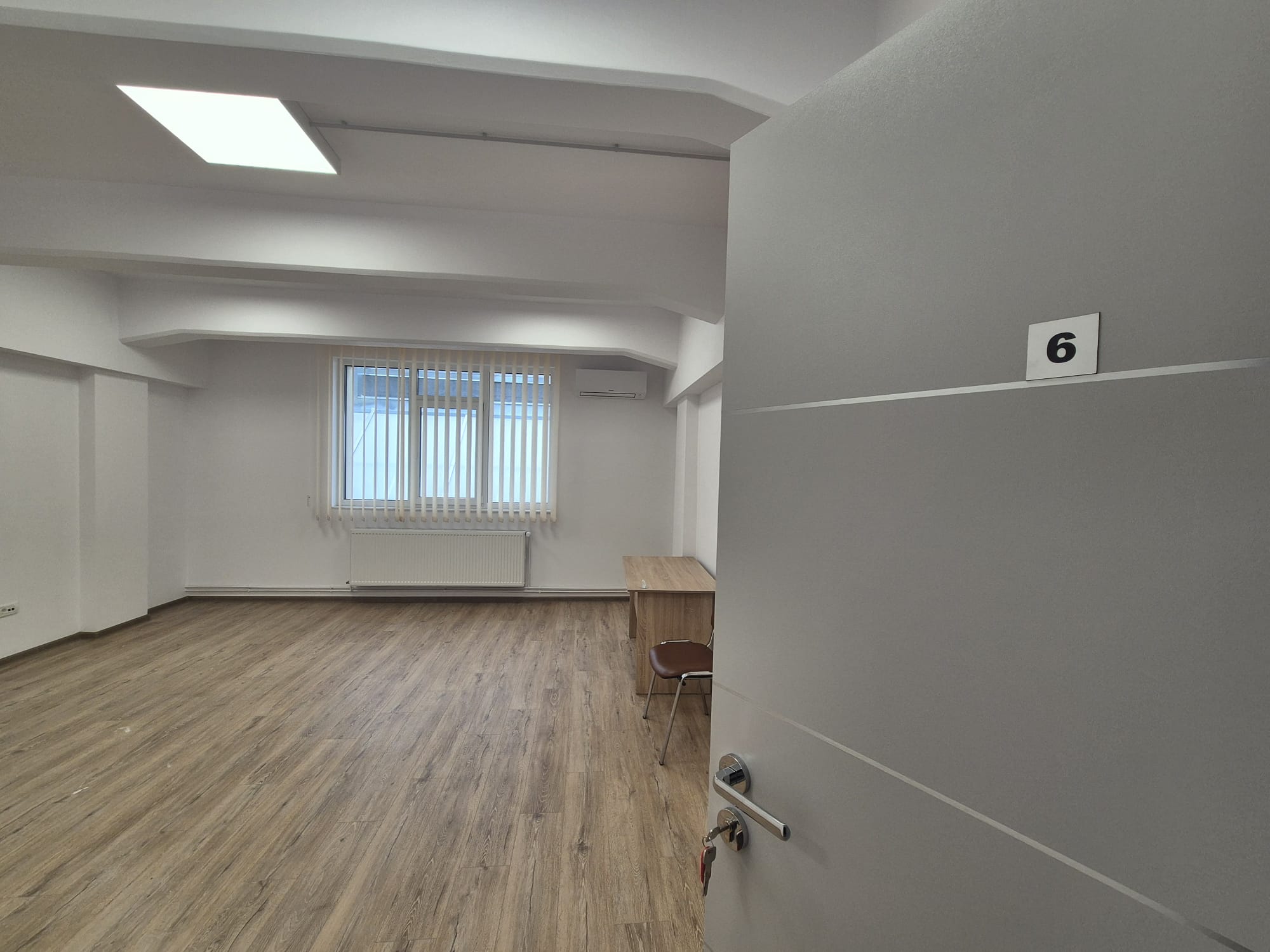 Comision 0 - Spații birouri libere, zonă centrală - Brasov