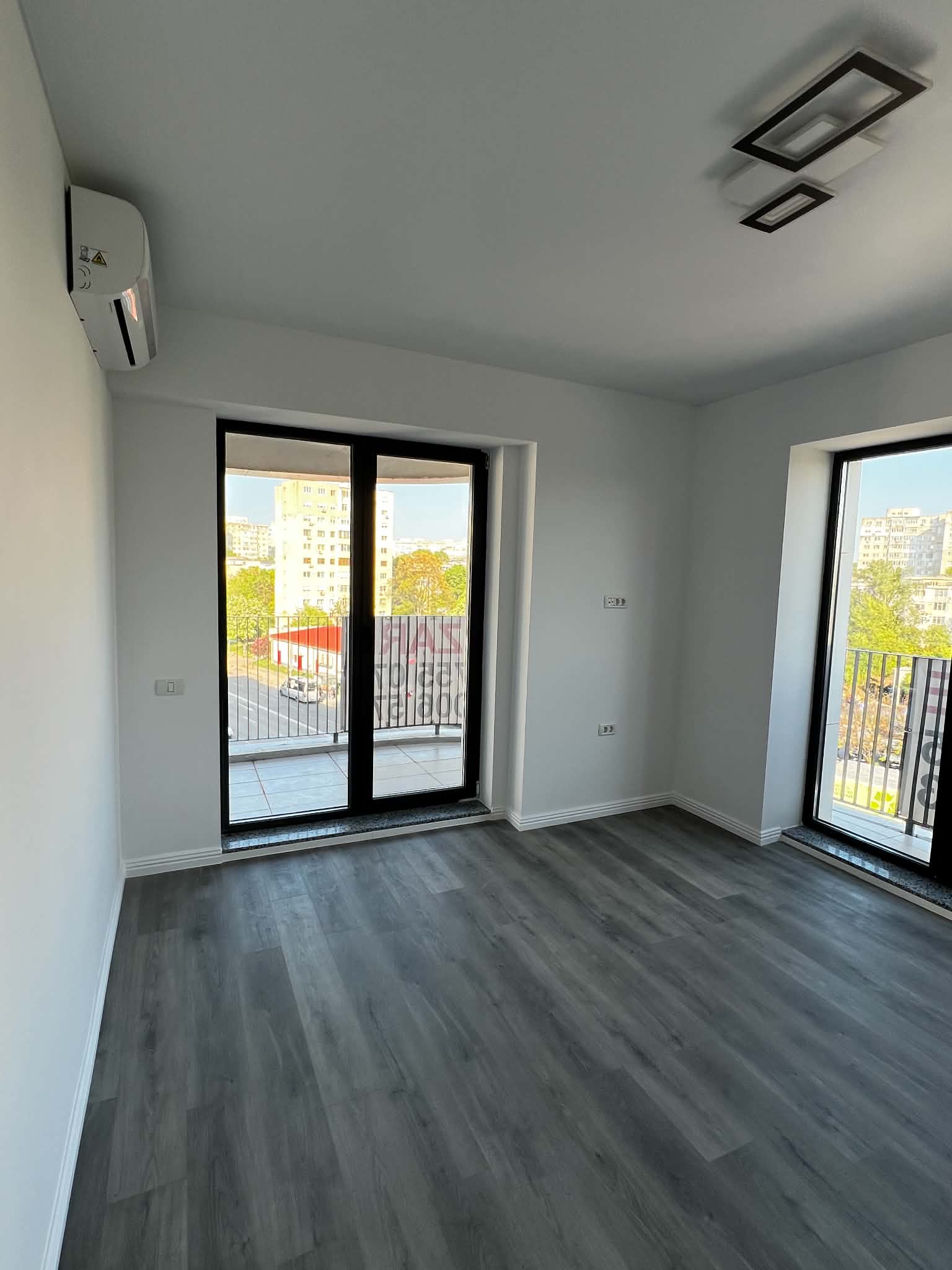 Apartament 2 camere cu Parcare zona Tomis Nord / Campus - TOMIS TOWER — fotografia 3
