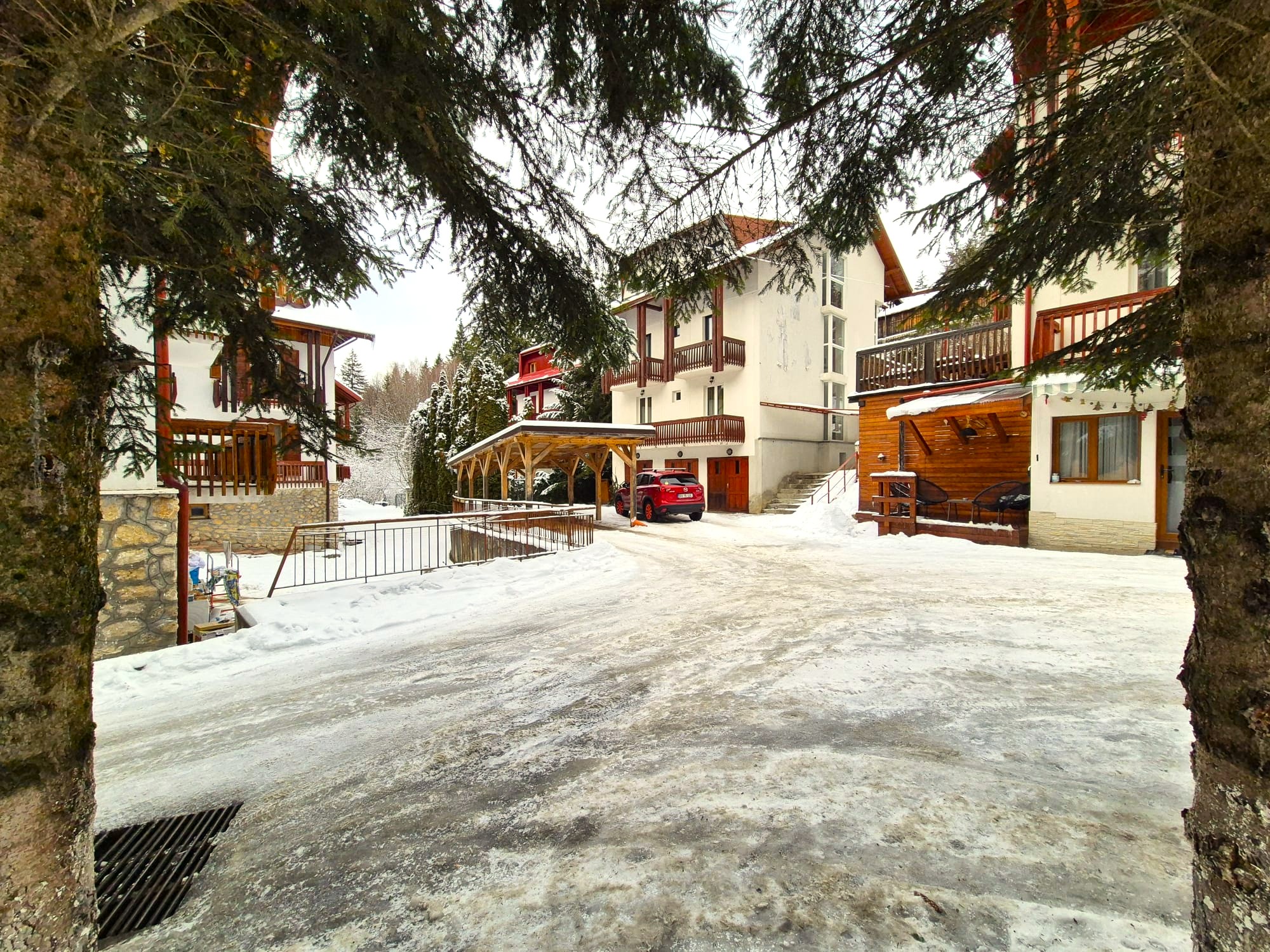 Comision 0 - Apartament în vilă, spațios, priveliște spre cabana Postăvaru - Poiana Brasov