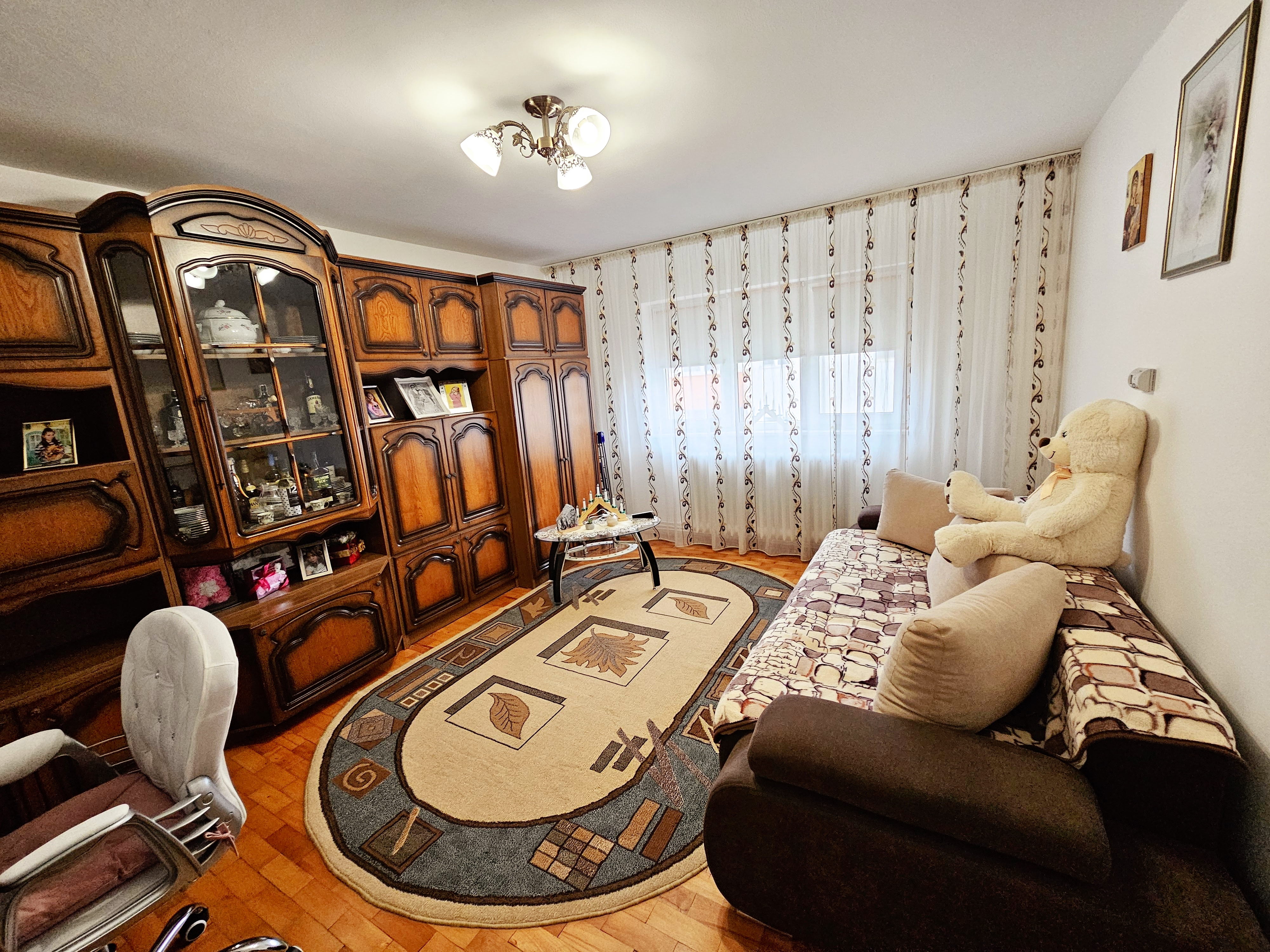 Garsoniera finisata, mobilata, utilata, 30 mp utili, zona FLIPS - Alba Iulia