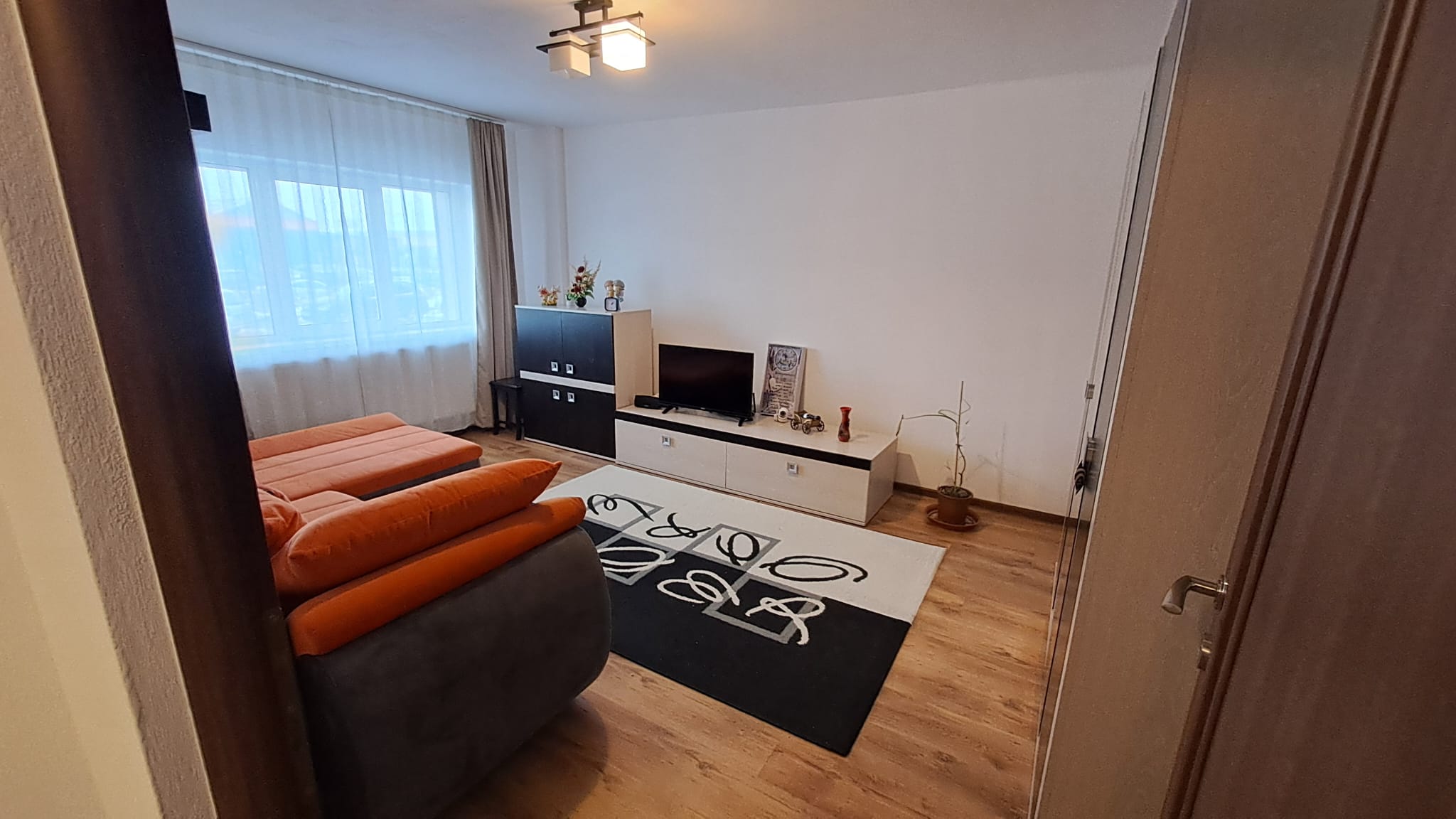 Apartament 2 Camere Decomandat, Complet Mobilat - foto 2