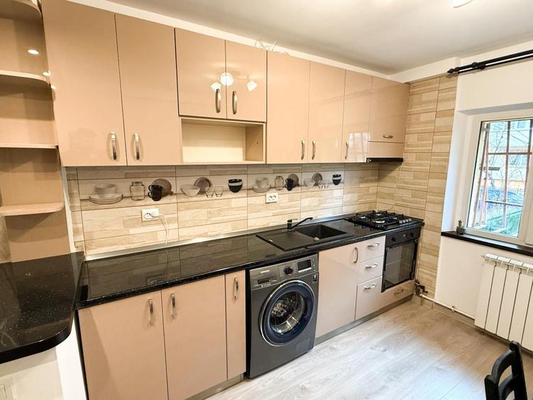 Apartament 3 camere | 64 mp | Zonă liniștită, excelent conectată - 11