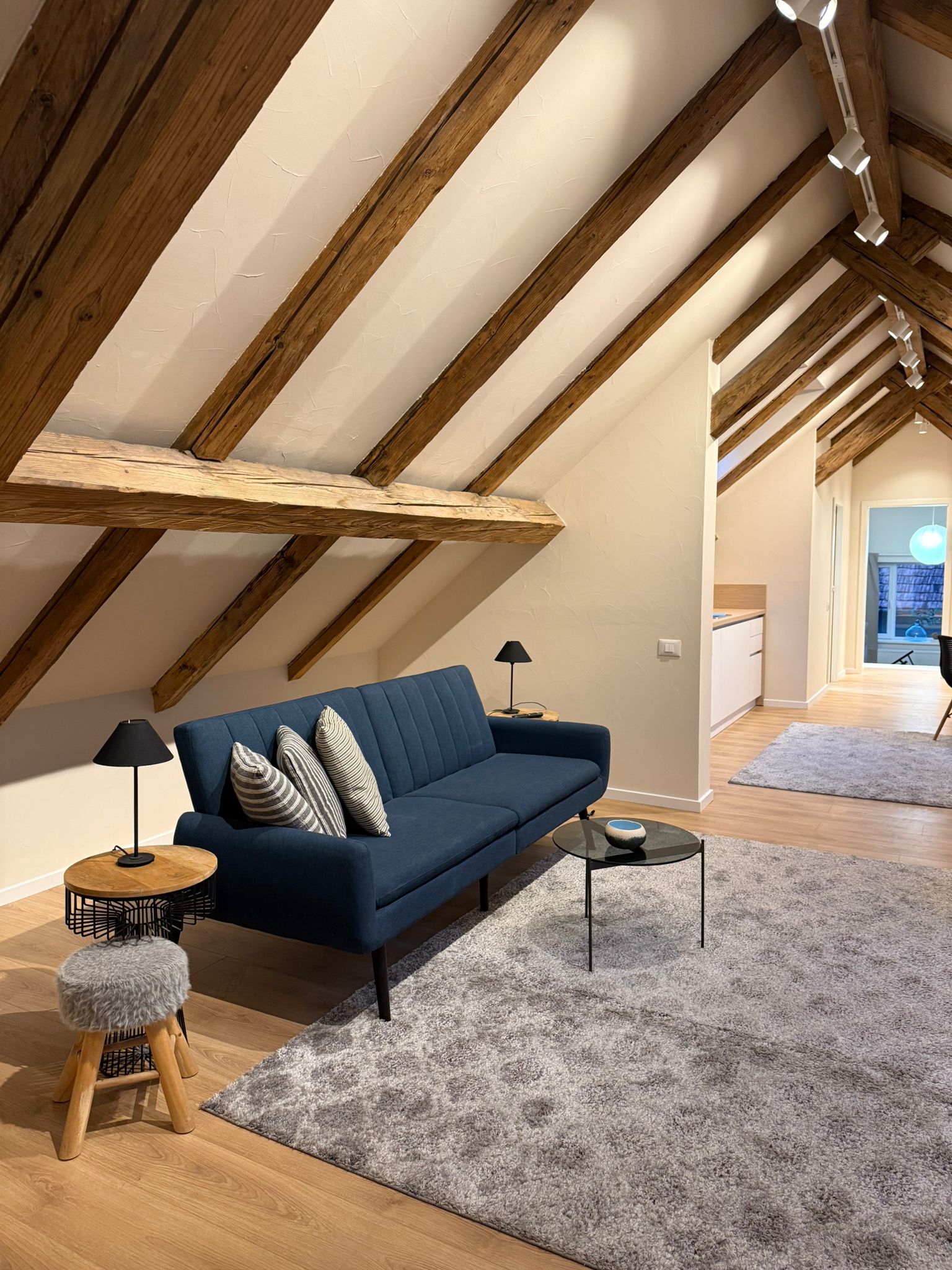 Zona AFI-Apartament elegant, la prima închiriere, în casă – finisaje premium - foto 2