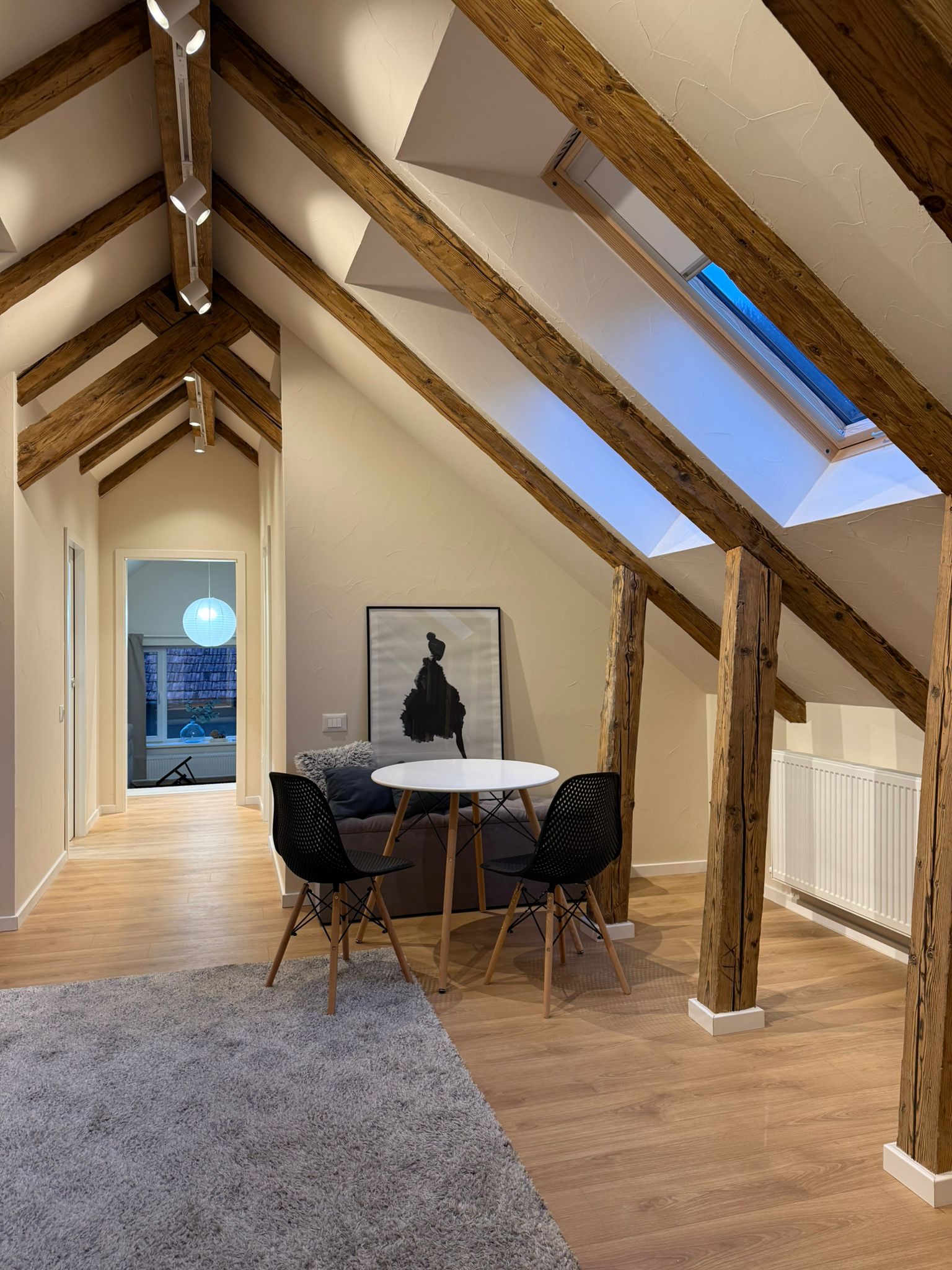 Zona AFI-Apartament elegant, la prima închiriere, în casă – finisaje premium - Brasov