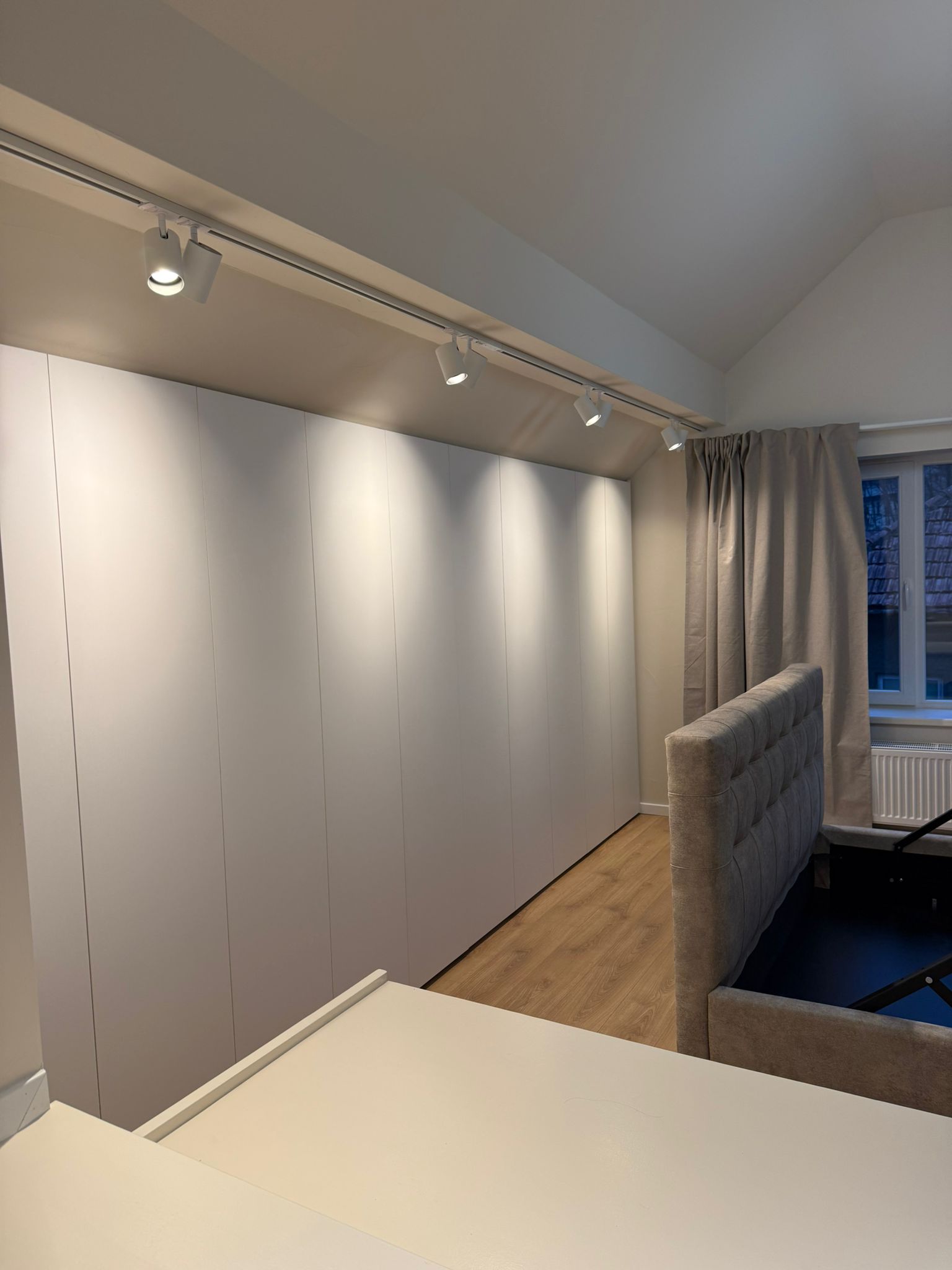 Zona AFI-Apartament elegant, la prima închiriere, în casă – finisaje premium - foto 5