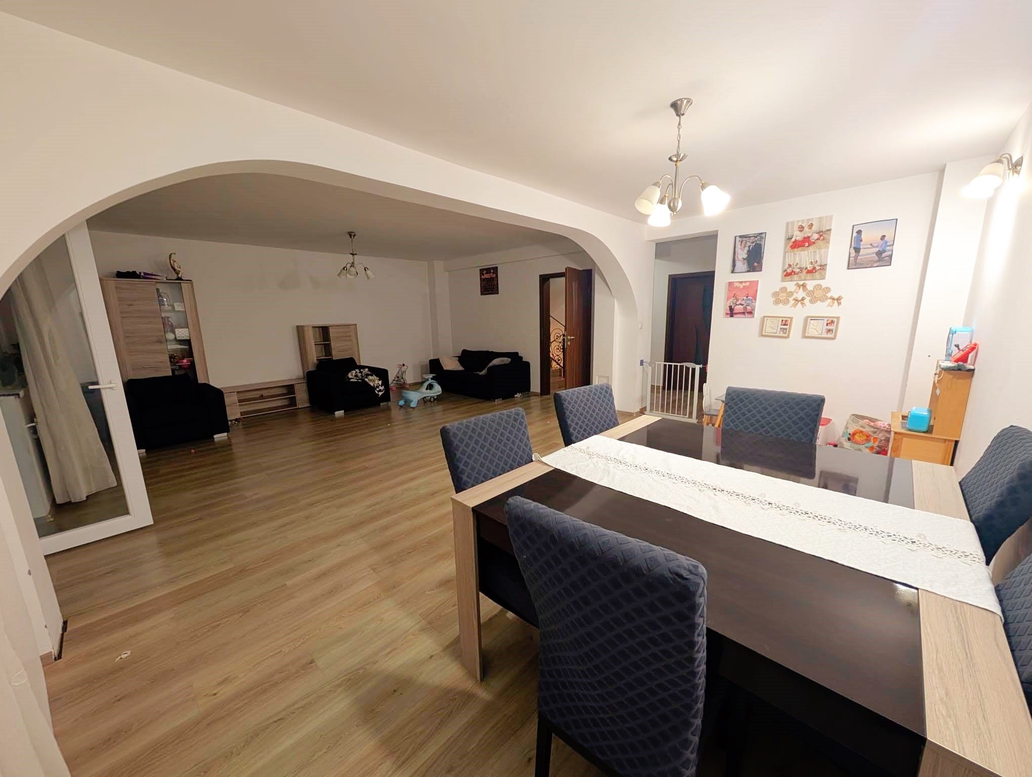 Casă tip înșiruit, D+P+M, 4 camere, garaj, 214 mp teren, zona Centru - foto 5