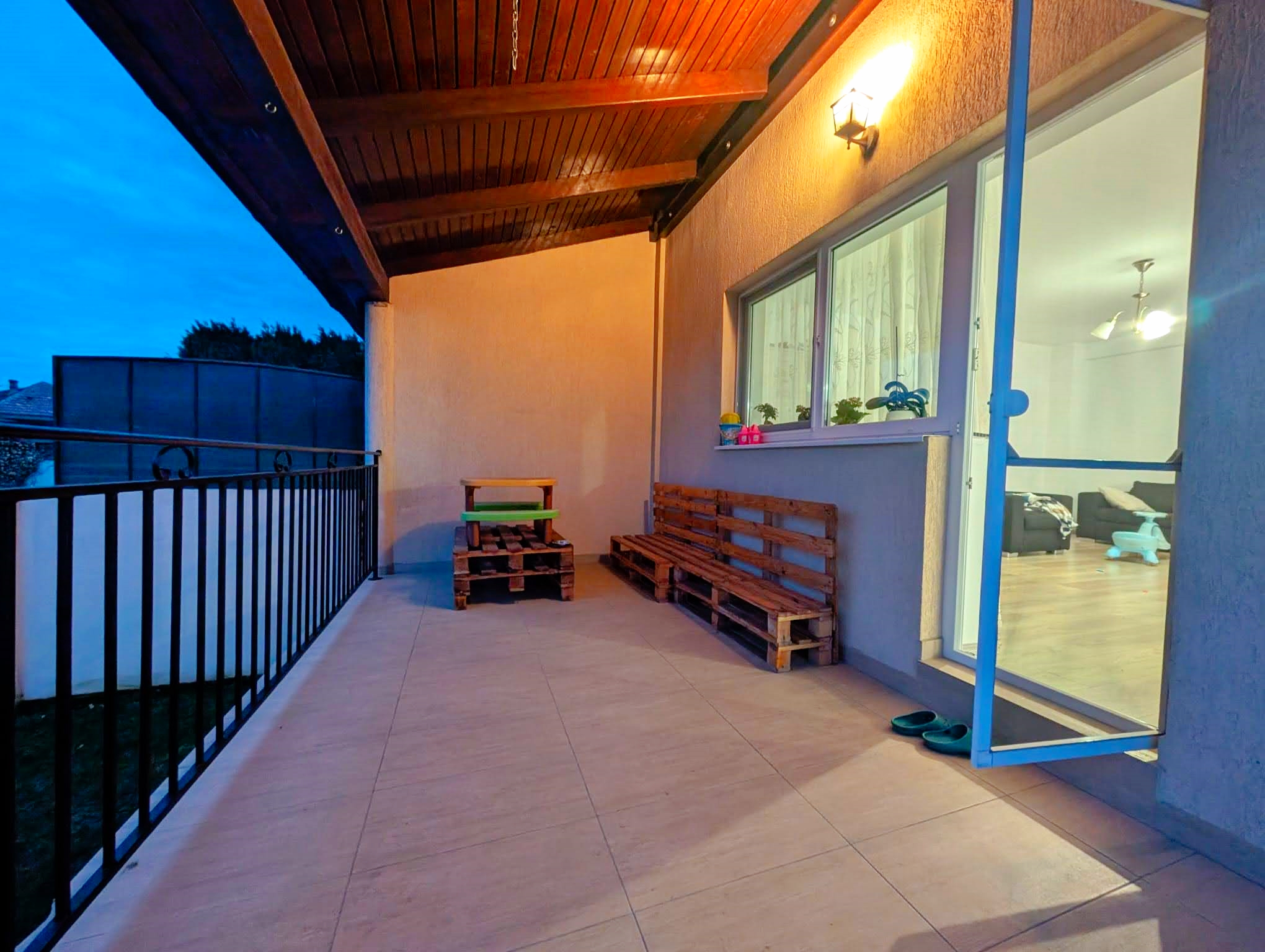 Casă tip înșiruit, D+P+M, 4 camere, garaj, 214 mp teren, zona Centru - foto 4