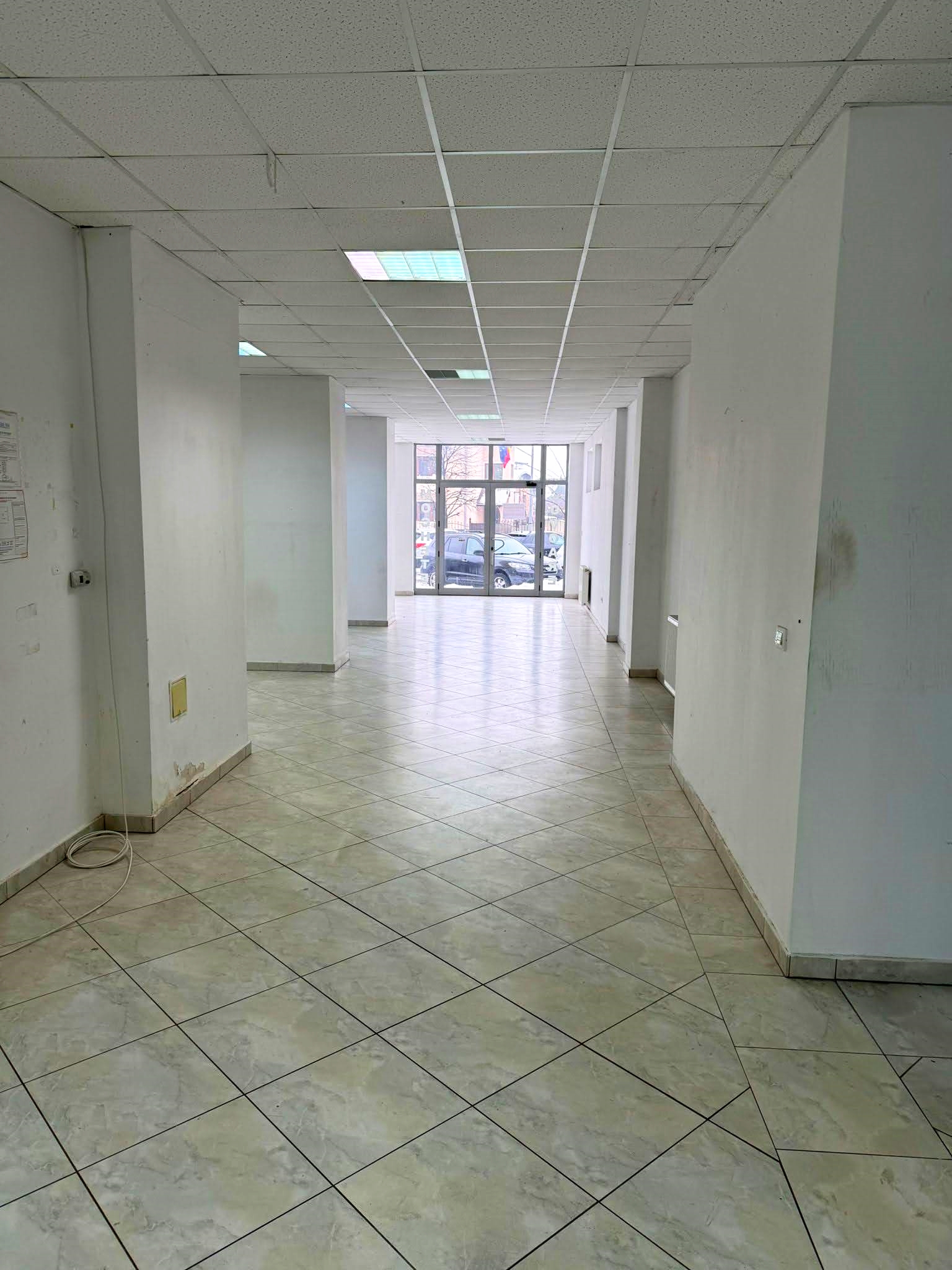 Spatiu comercial de inchiriat, 217 mp, ultracentral - foto 3