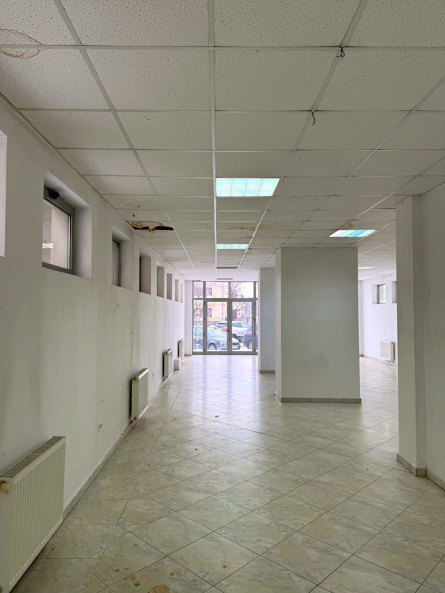Spatiu comercial de inchiriat, 217 mp, ultracentral - foto 2