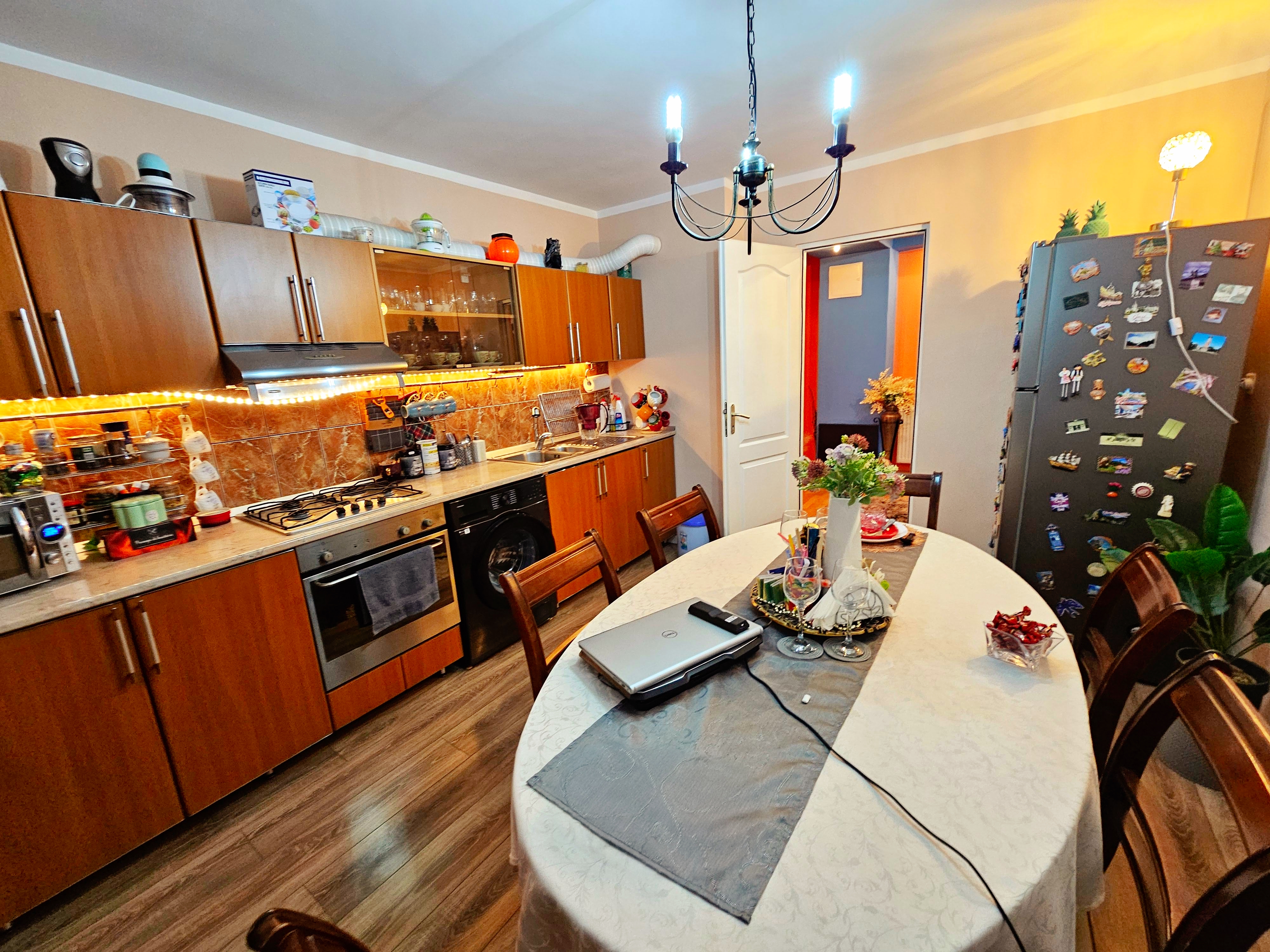 Apartament 4 camere, 87 mp utili, mobilat, utilat, et. 1, ultracentral - foto 3