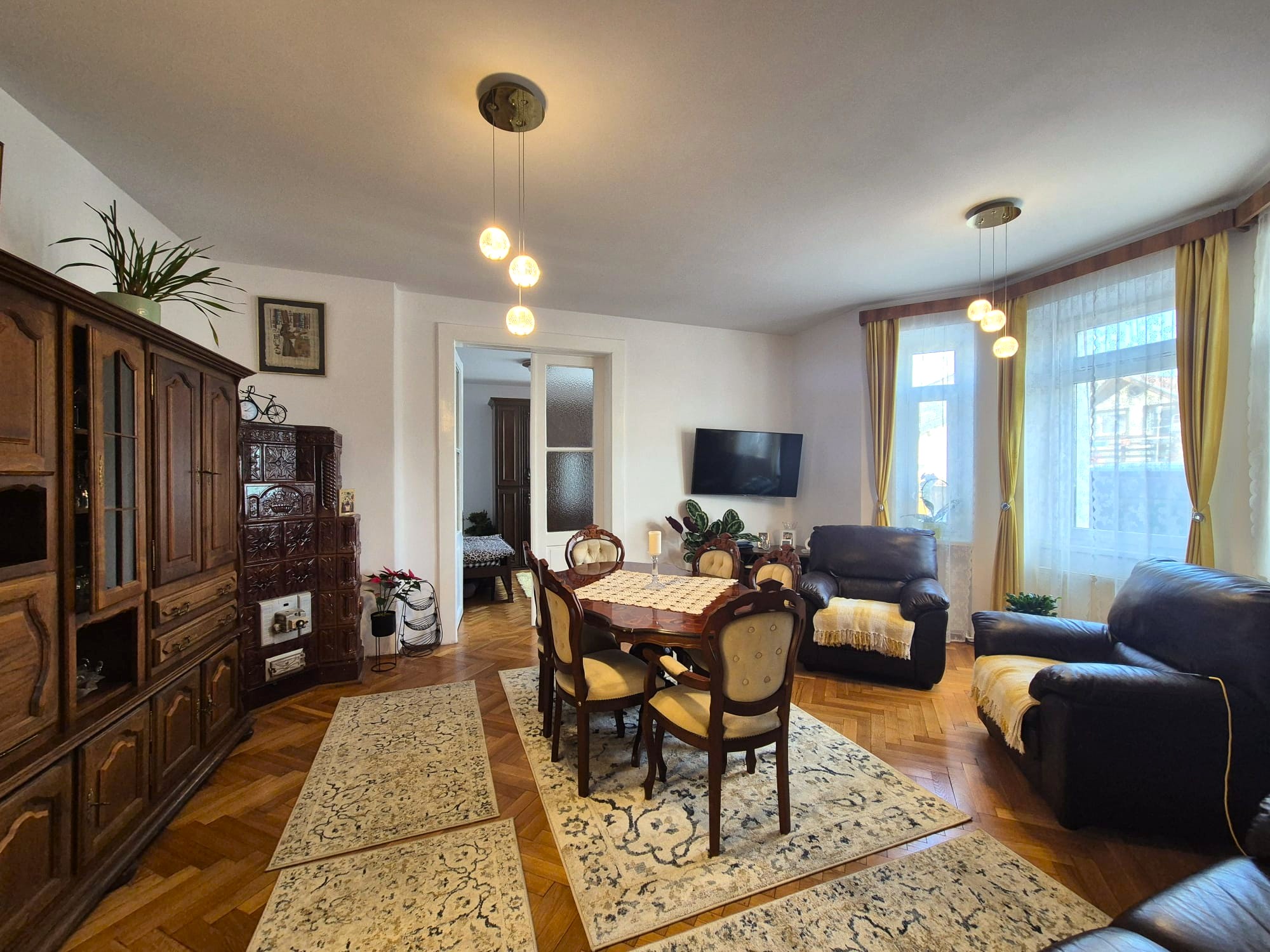 Piața de Miercuri, casă singură în curte, renovată 2025 - foto 5