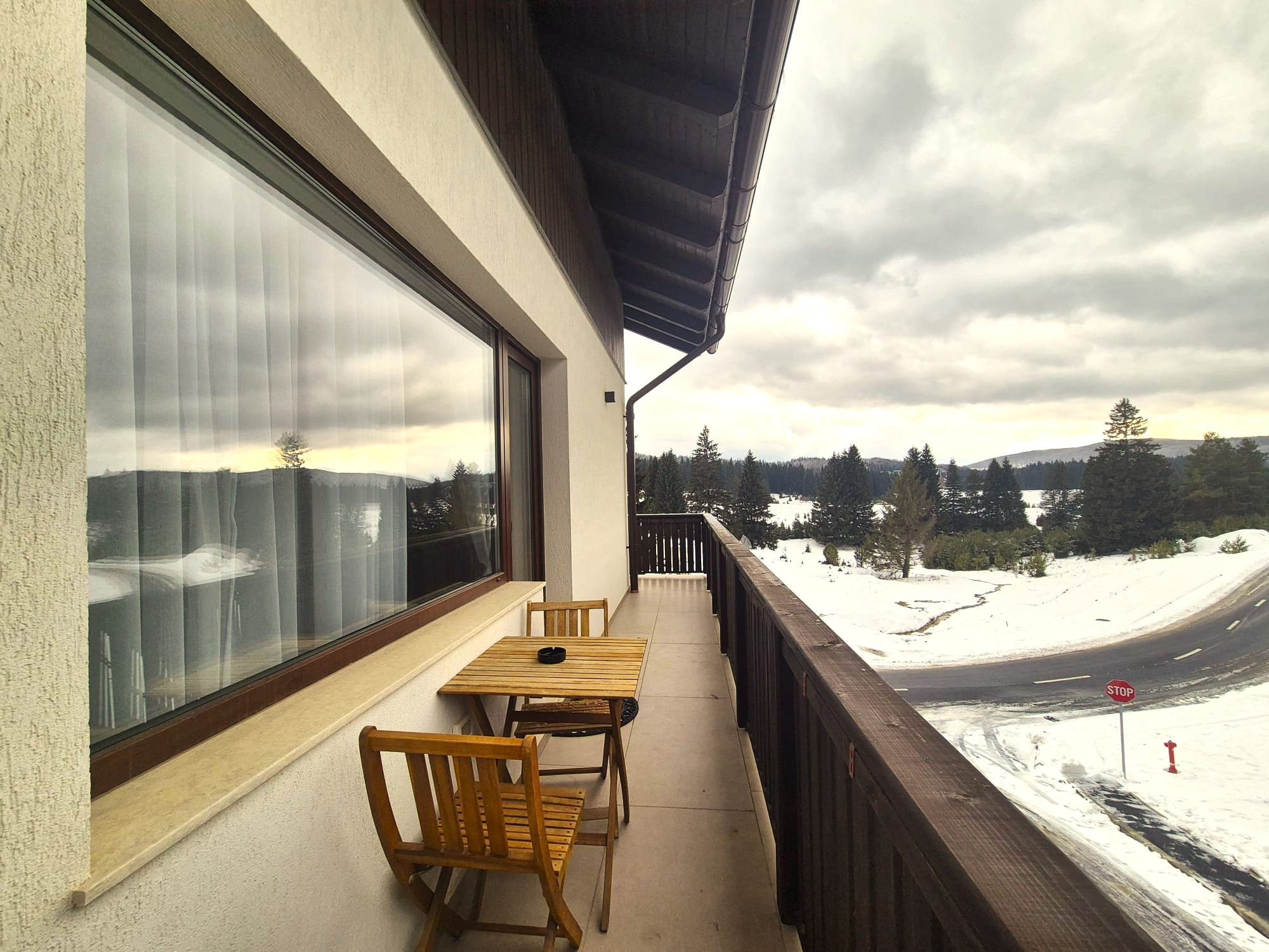 Apartamente în vilă construite în 2024, cu priveliște spre Postăvaru. - foto 2