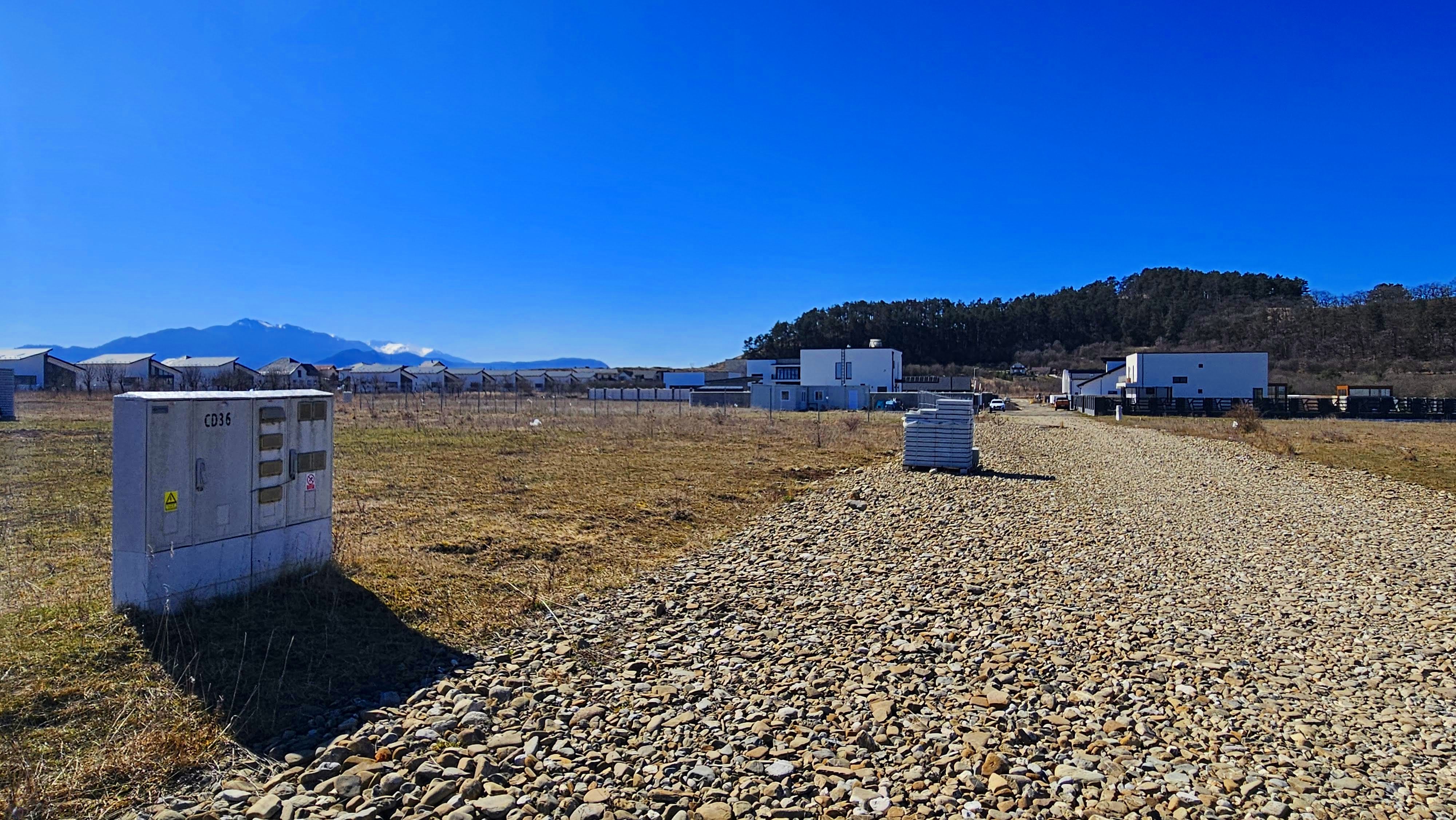 Sanpetru-Teren deosebit 760 mp – zona Dealul Lempeș, utilități, proiect casa - foto 3