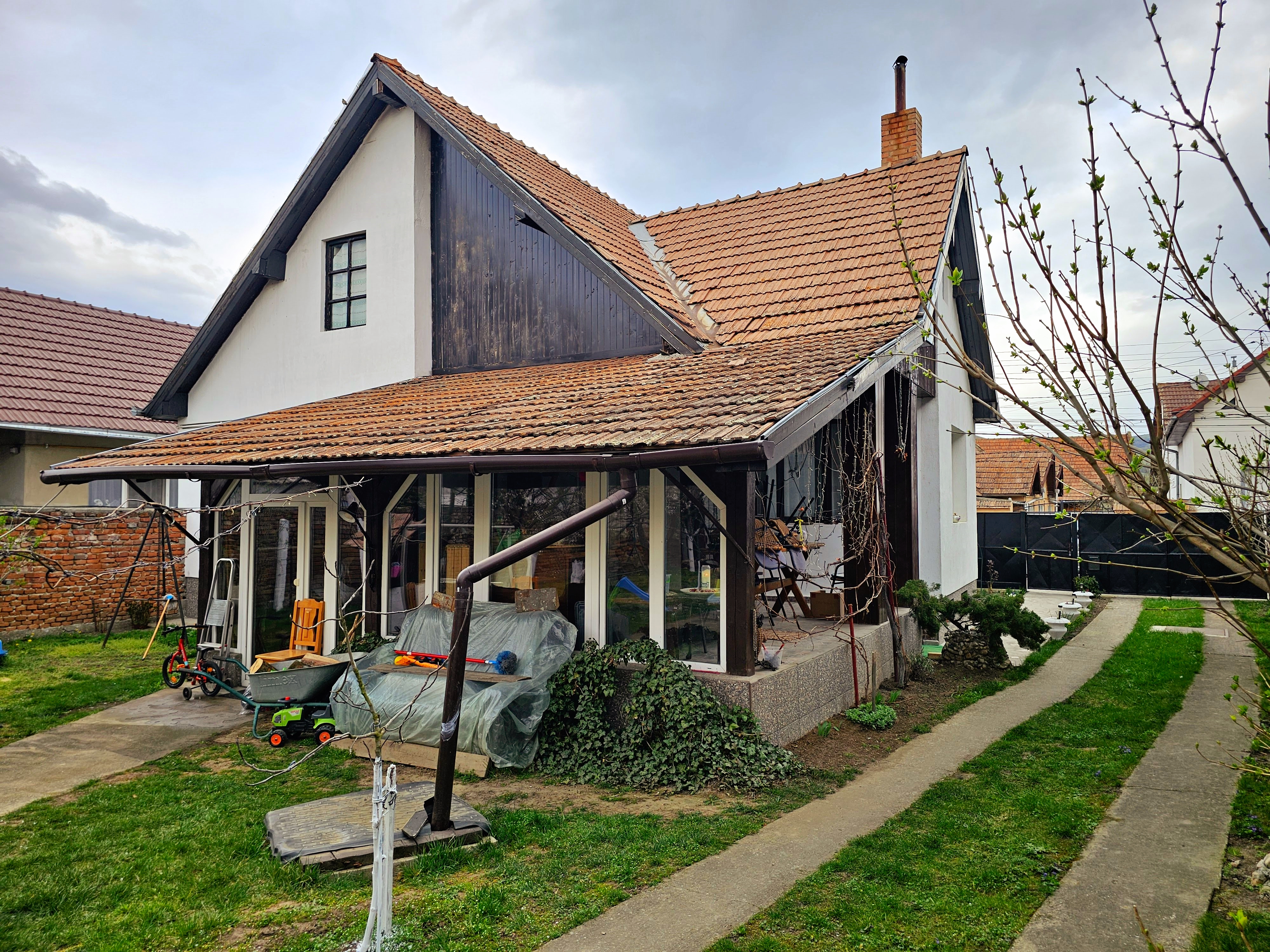 Casa 4 camere, toate utilitatile, 1650 mp teren, Lancram - foto 2