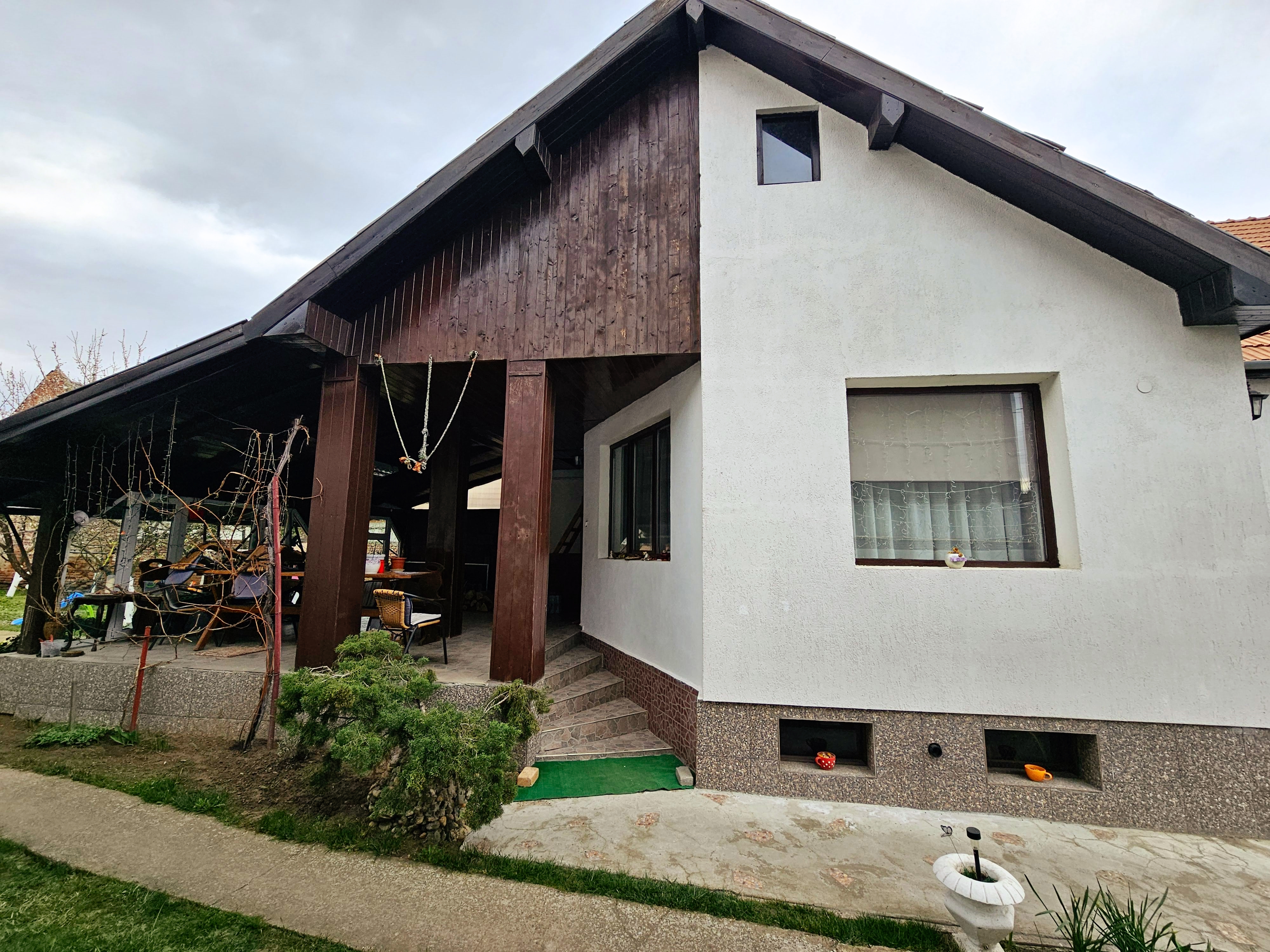 Casa 4 camere, toate utilitatile, 1650 mp teren, Lancram - Sebes