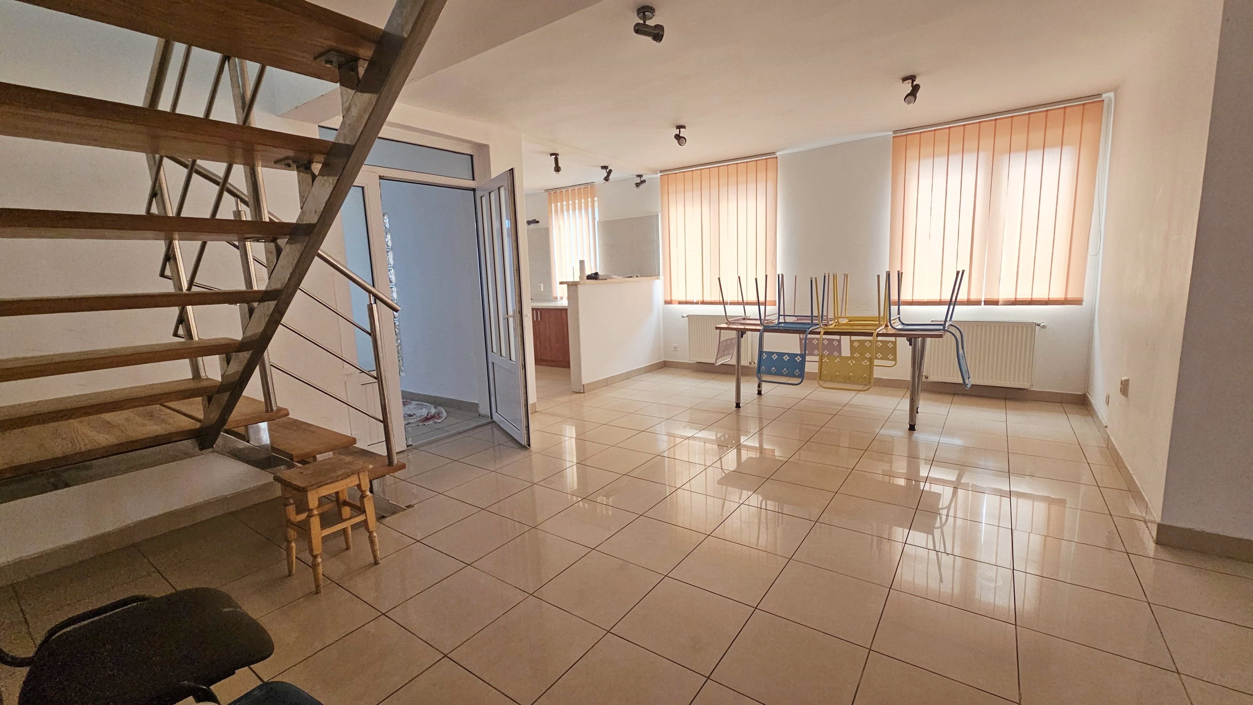 Harman, casa 2006, teren 1000mp, 2 garaje - foto 5