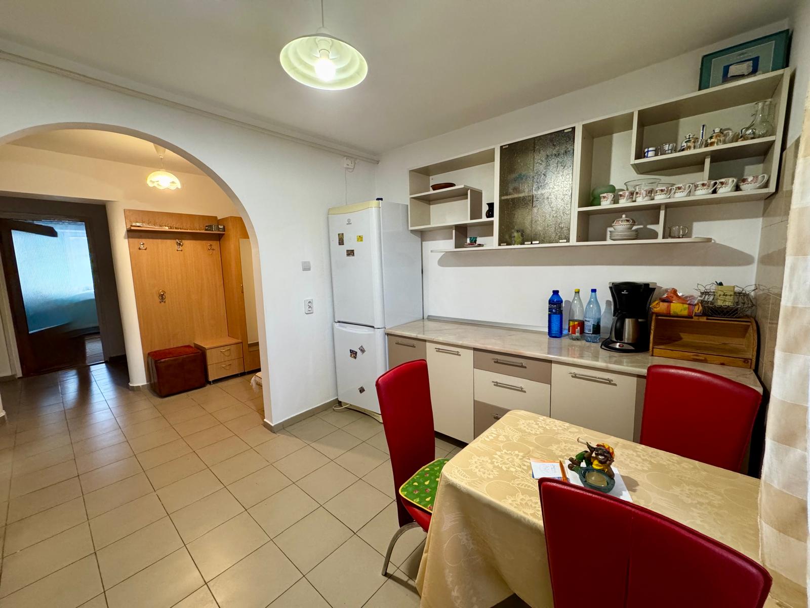 Apartament 3 Camere de Inchiriat Strada Closca - foto 3