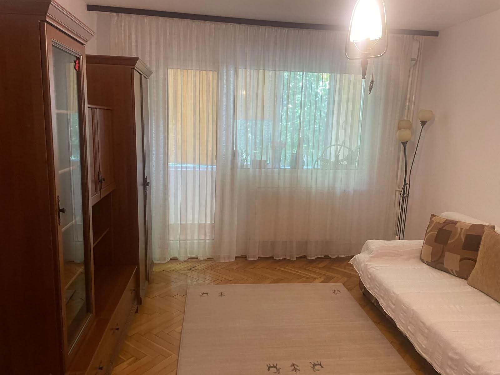 Apartament 3 Camere | Etaj 1 | Str Bucureti-Medicina — fotografia 1